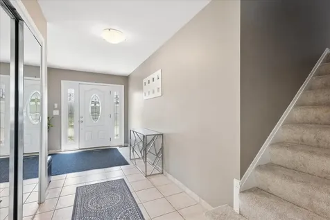 8 Auburn Drive Glendale Heights IL 60139
