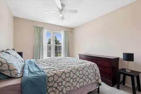 8 Auburn Drive Glendale Heights IL 60139