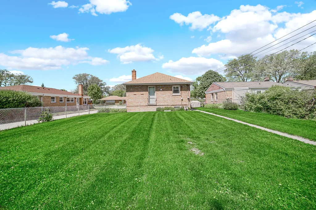 5141 West Chase Avenue Skokie IL 60077