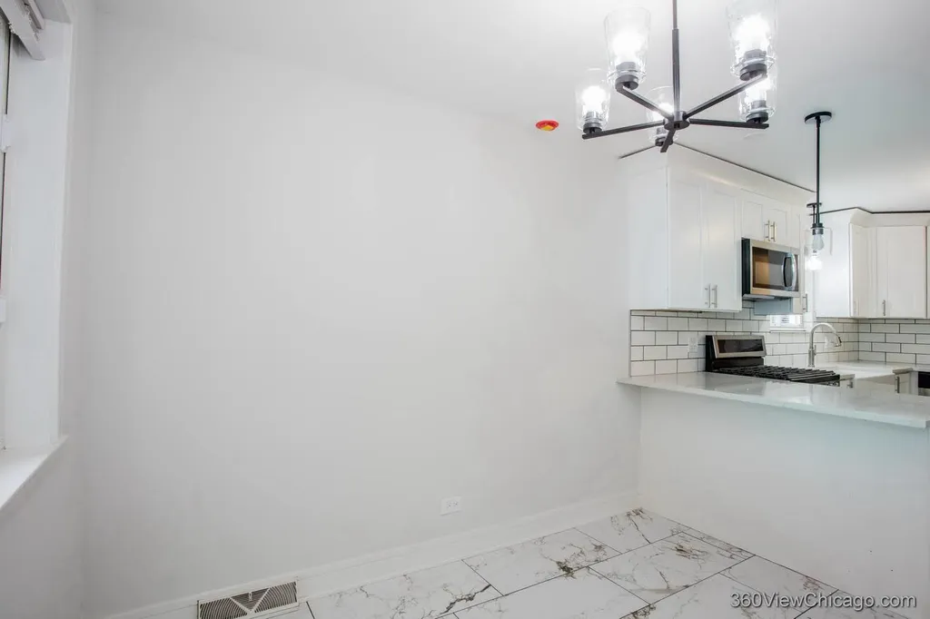 1037 West 103rd Street Chicago IL 60643