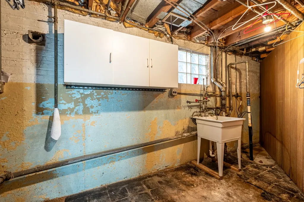 3307 East 136th Street Chicago IL 60633