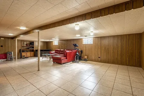 3307 East 136th Street Chicago IL 60633