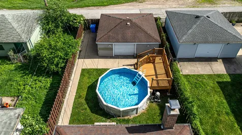 3307 East 136th Street Chicago IL 60633