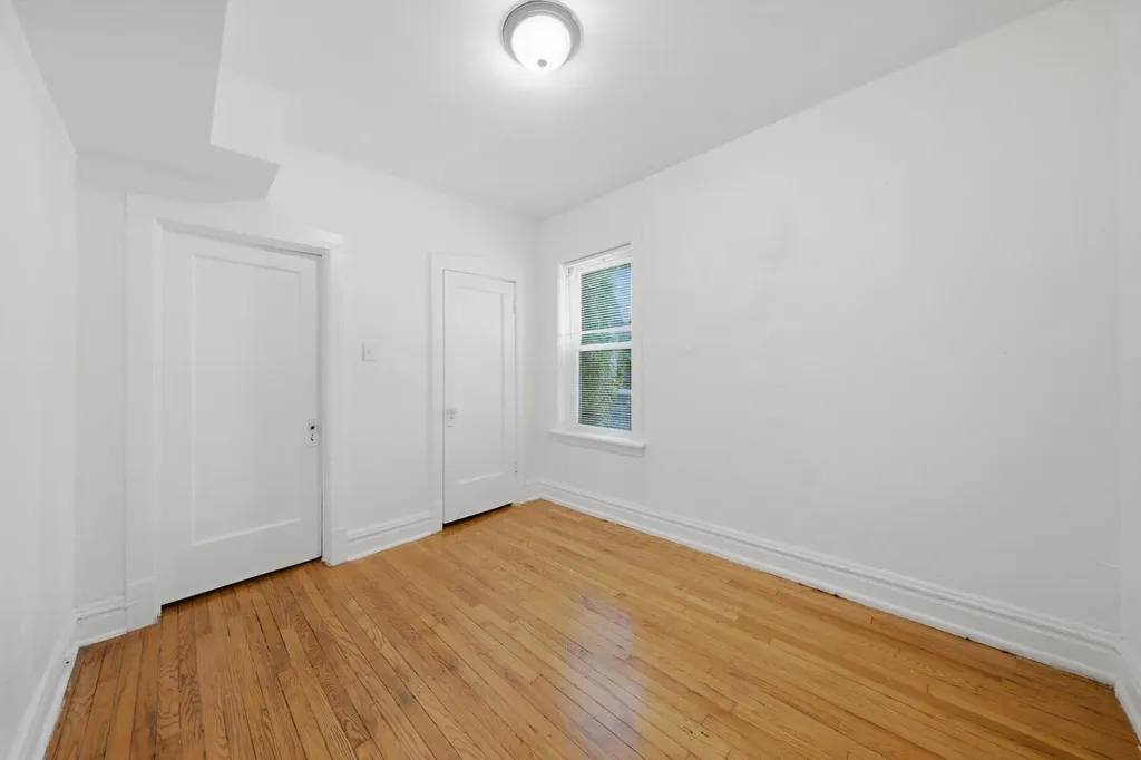 7741 South Yates Boulevard Chicago IL 60649