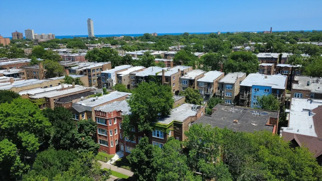 7741 South Yates Boulevard Chicago IL 60649