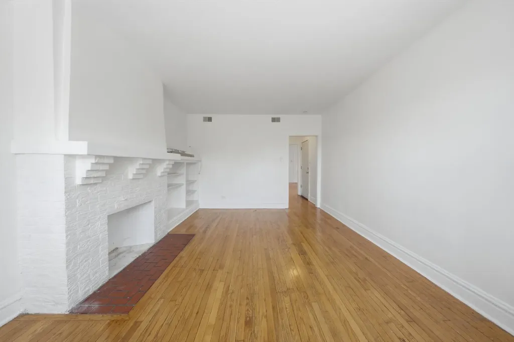 7741 South Yates Boulevard Chicago IL 60649