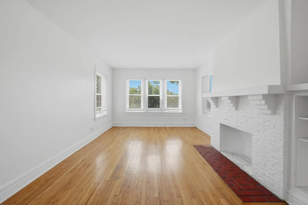 7741 South Yates Boulevard Chicago IL 60649