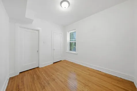 7741 South Yates Boulevard Chicago IL 60649