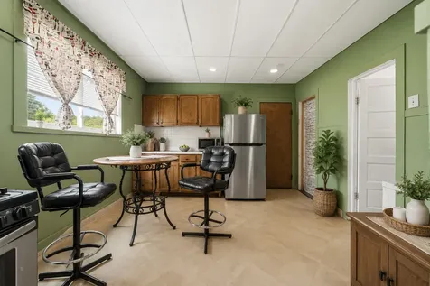 11612 South Lafayette Avenue Chicago IL 60638