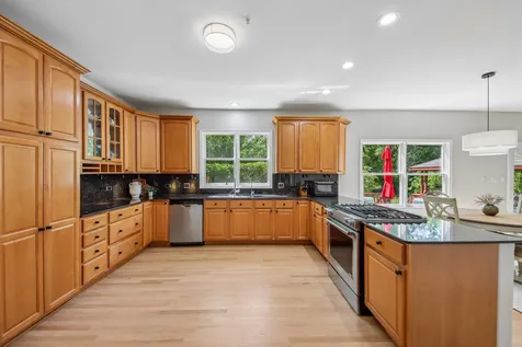 374 Sharon Drive Barrington IL 60010