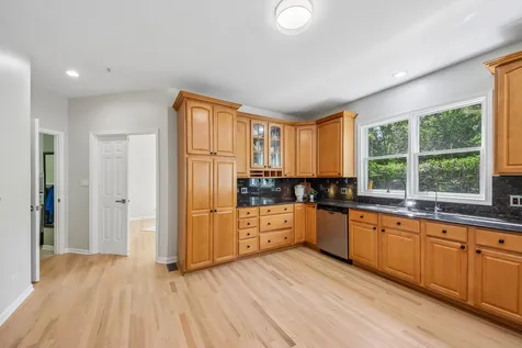 374 Sharon Drive Barrington IL 60010