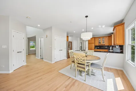 374 Sharon Drive Barrington IL 60010
