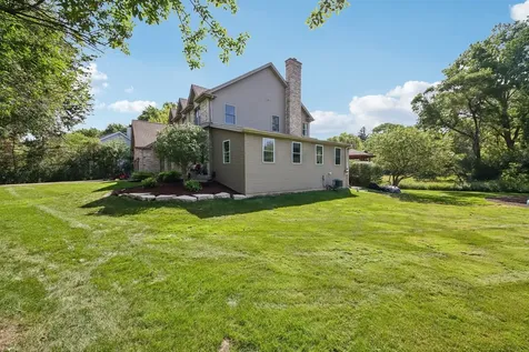 374 Sharon Drive Barrington IL 60010