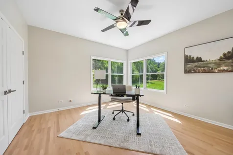 374 Sharon Drive Barrington IL 60010
