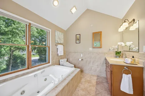 374 Sharon Drive Barrington IL 60010