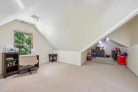 374 Sharon Drive Barrington IL 60010