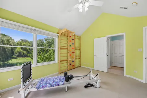 374 Sharon Drive Barrington IL 60010
