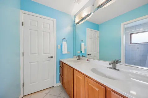 374 Sharon Drive Barrington IL 60010