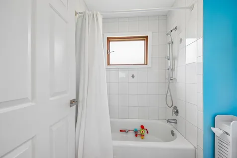 374 Sharon Drive Barrington IL 60010