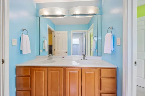 374 Sharon Drive Barrington IL 60010