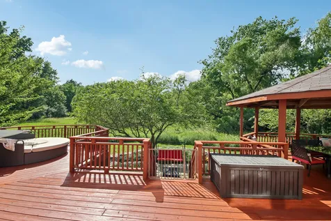 374 Sharon Drive Barrington IL 60010