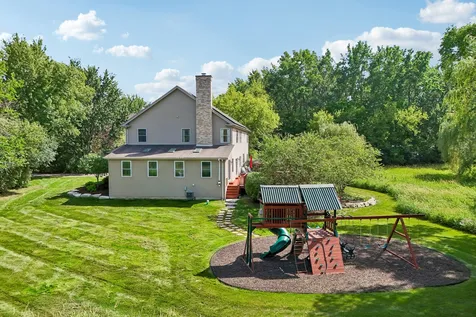 374 Sharon Drive Barrington IL 60010