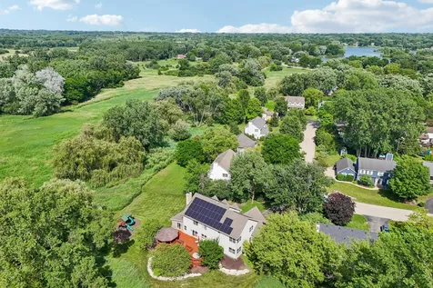 374 Sharon Drive Barrington IL 60010