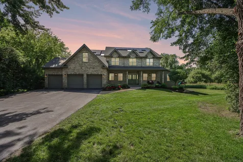 374 Sharon Drive Barrington IL 60010