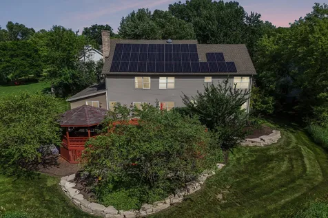 374 Sharon Drive Barrington IL 60010