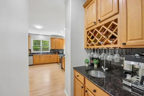 374 Sharon Drive Barrington IL 60010