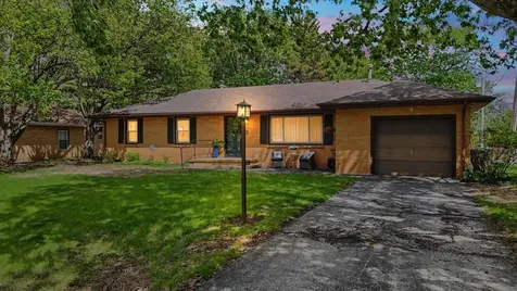1810 Bellamy Drive Champaign IL 61821