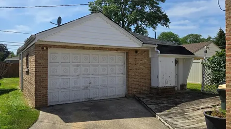 7642 North Osceola Avenue Niles IL 60714