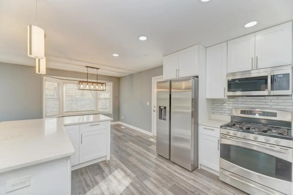 585 Cambridge Way Bolingbrook IL 60440