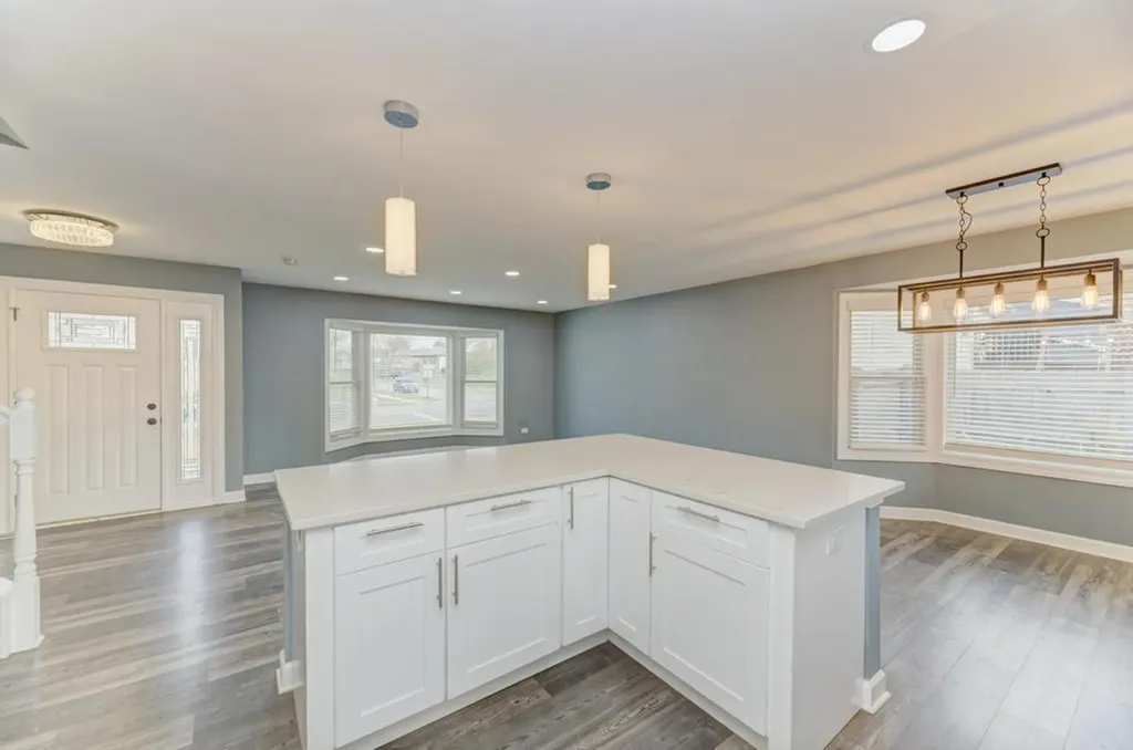 585 Cambridge Way Bolingbrook IL 60440