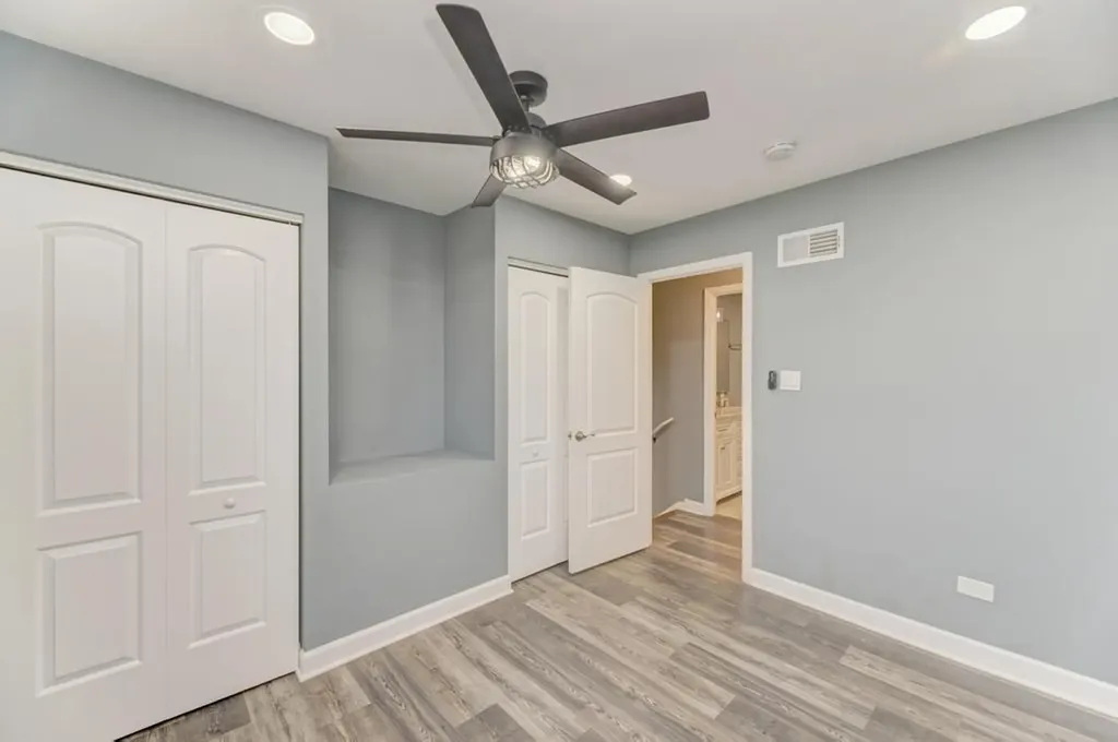 585 Cambridge Way Bolingbrook IL 60440