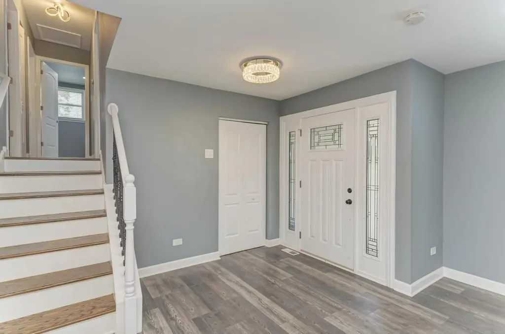 585 Cambridge Way Bolingbrook IL 60440