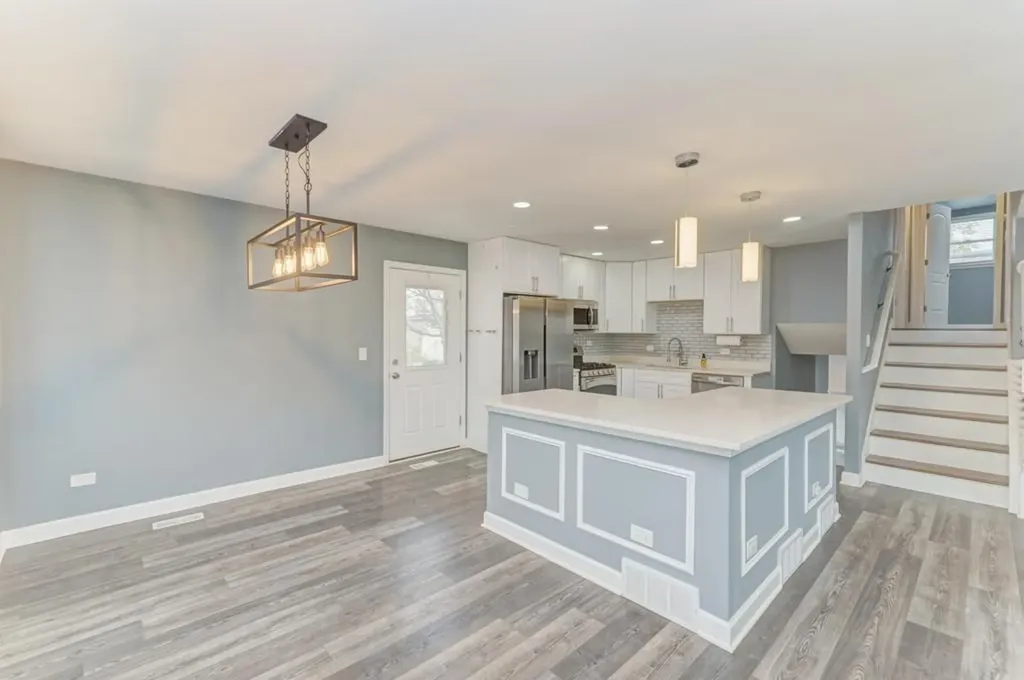 585 Cambridge Way Bolingbrook IL 60440