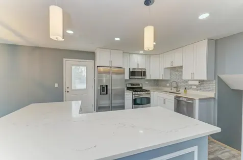 585 Cambridge Way Bolingbrook IL 60440