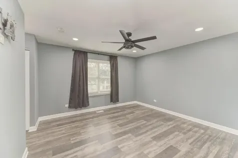 585 Cambridge Way Bolingbrook IL 60440