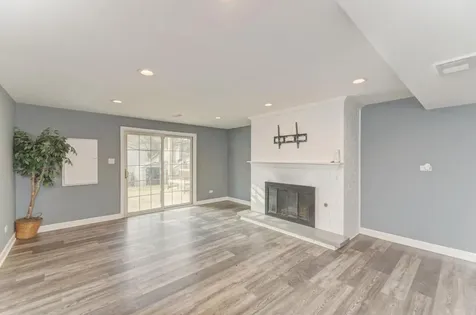 585 Cambridge Way Bolingbrook IL 60440