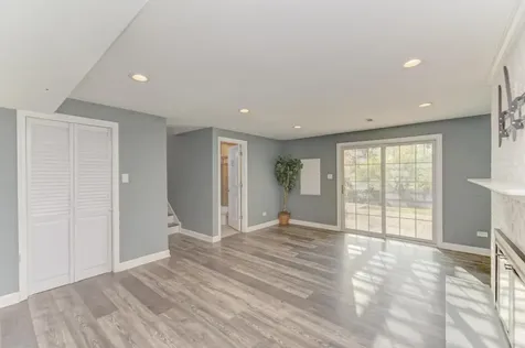 585 Cambridge Way Bolingbrook IL 60440