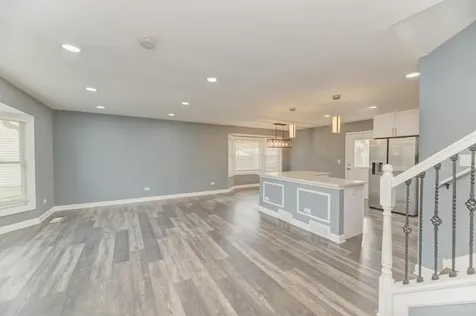 585 Cambridge Way Bolingbrook IL 60440