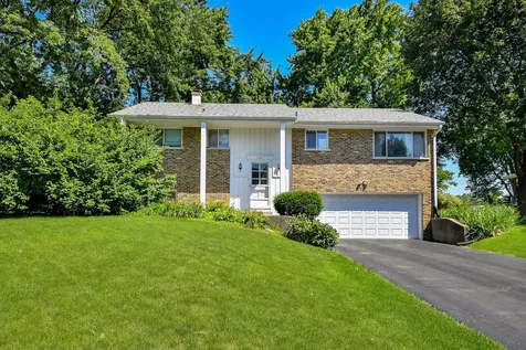 1251 Trillium Court Batavia IL 60510