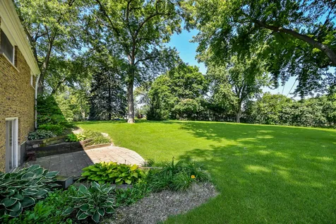 1251 Trillium Court Batavia IL 60510