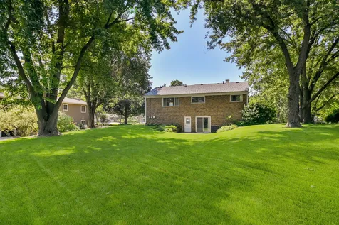 1251 Trillium Court Batavia IL 60510