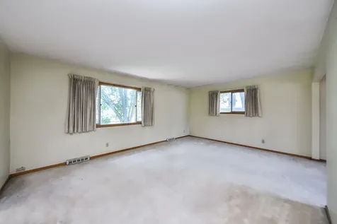 1251 Trillium Court Batavia IL 60510