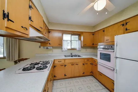 1251 Trillium Court Batavia IL 60510