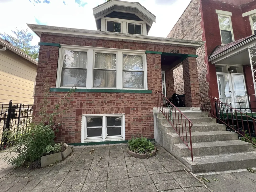 3656 South Seeley Avenue Chicago IL 60609
