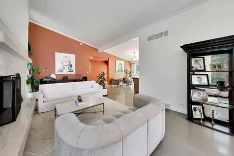 3320 Krenn Avenue Highland Park IL 60035