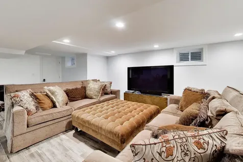 3320 Krenn Avenue Highland Park IL 60035